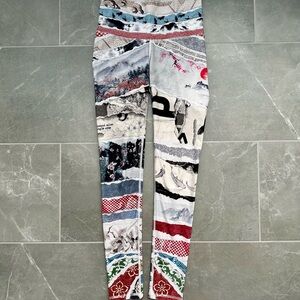 Niyama Sol Barefoot Leggings size Medium